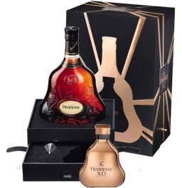 Коньяк Hennessy X.O., gift box with flask, 0.7 л