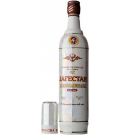 Коньяк "Дагестан", фарфоровая бутылка, 0.5 л